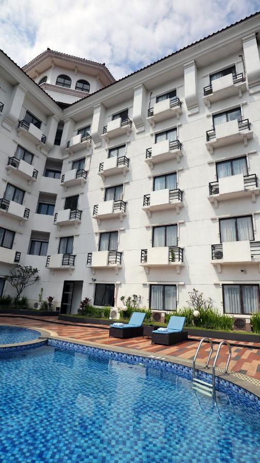 Vue Palace, Artotel Curated Bandung Exterior photo