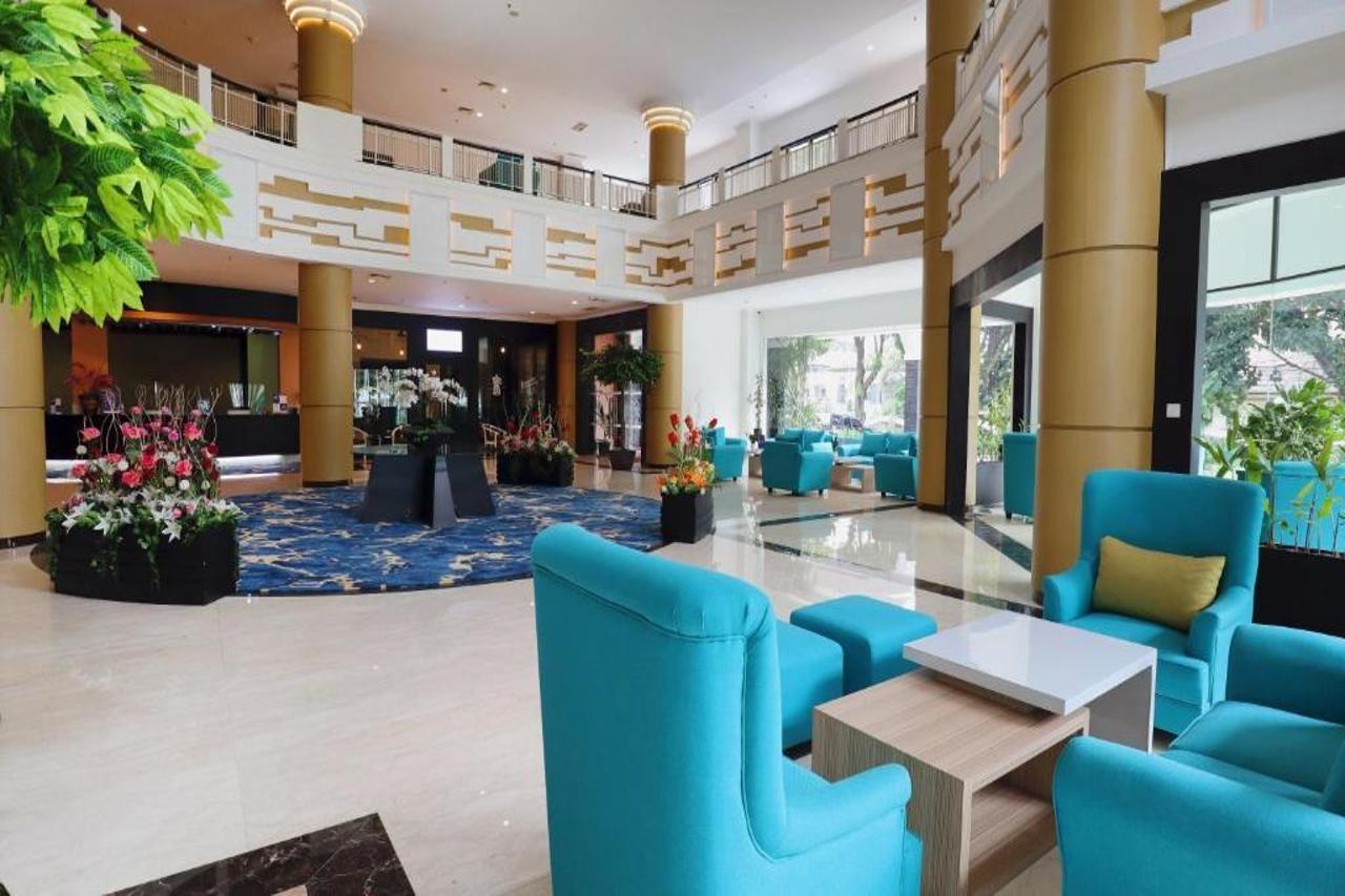 Vue Palace, Artotel Curated Bandung Exterior photo