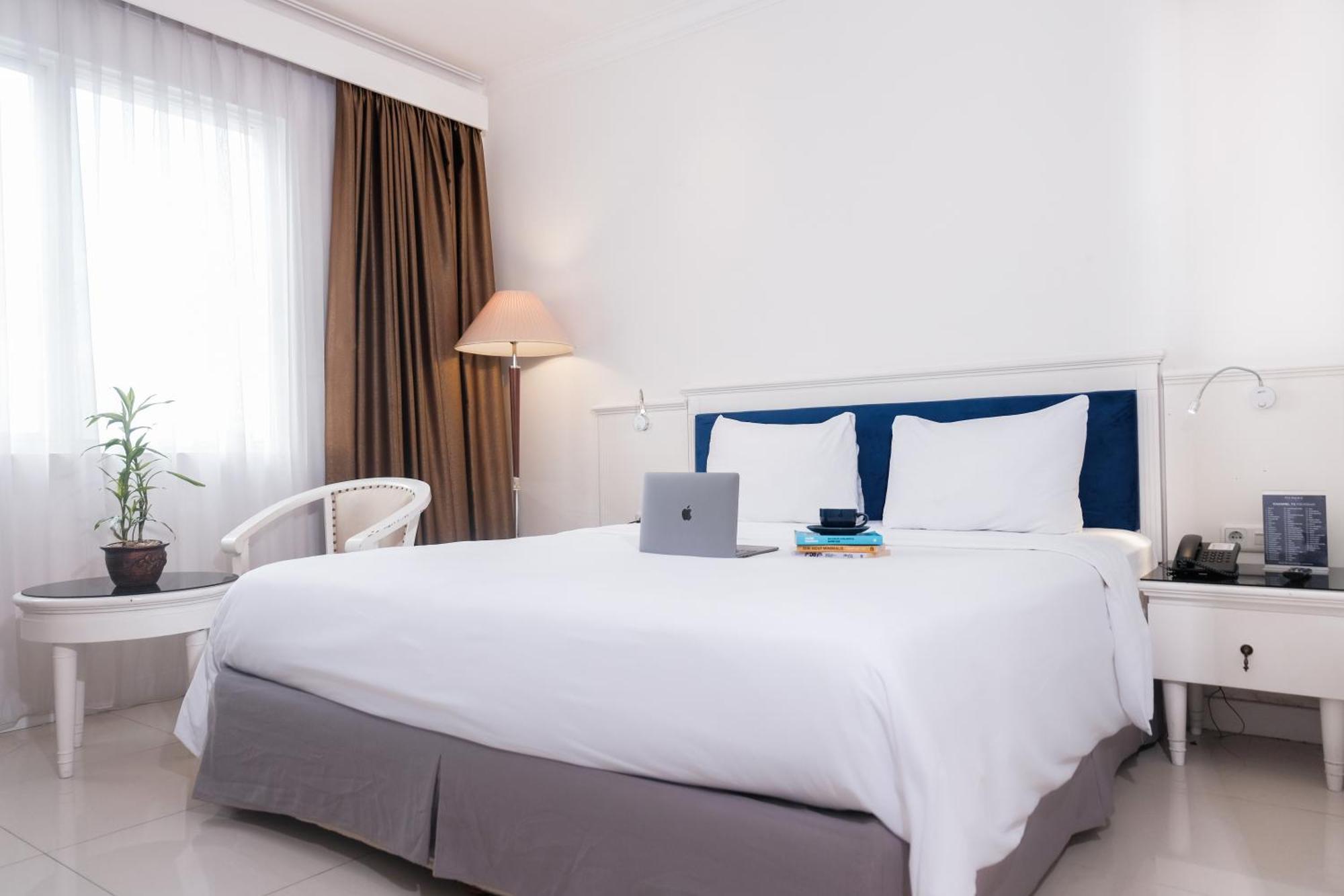 Vue Palace, Artotel Curated Bandung Exterior photo